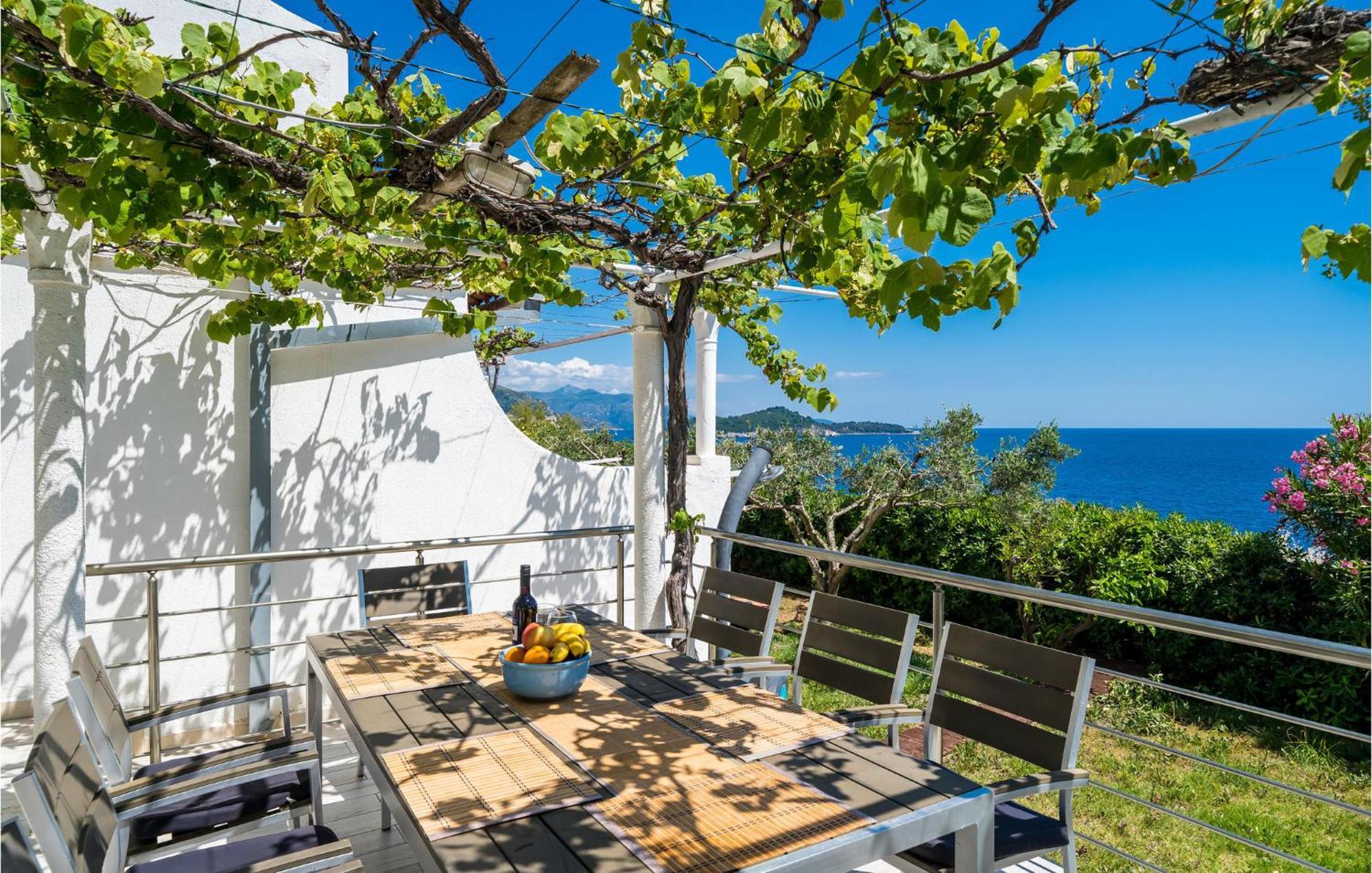 Cozy Apartment In Dubrovnik With House Sea View Екстер'єр фото